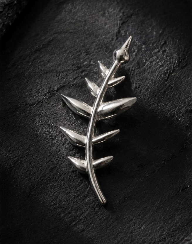 (Édition limitée) Pendentif Hidden Leaf en argent pur 925